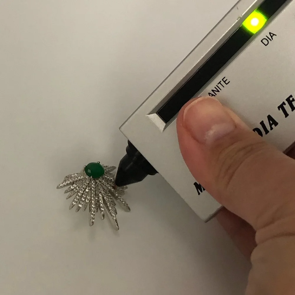 18k 3ct Starburst Earrings - Picture 5 of 13